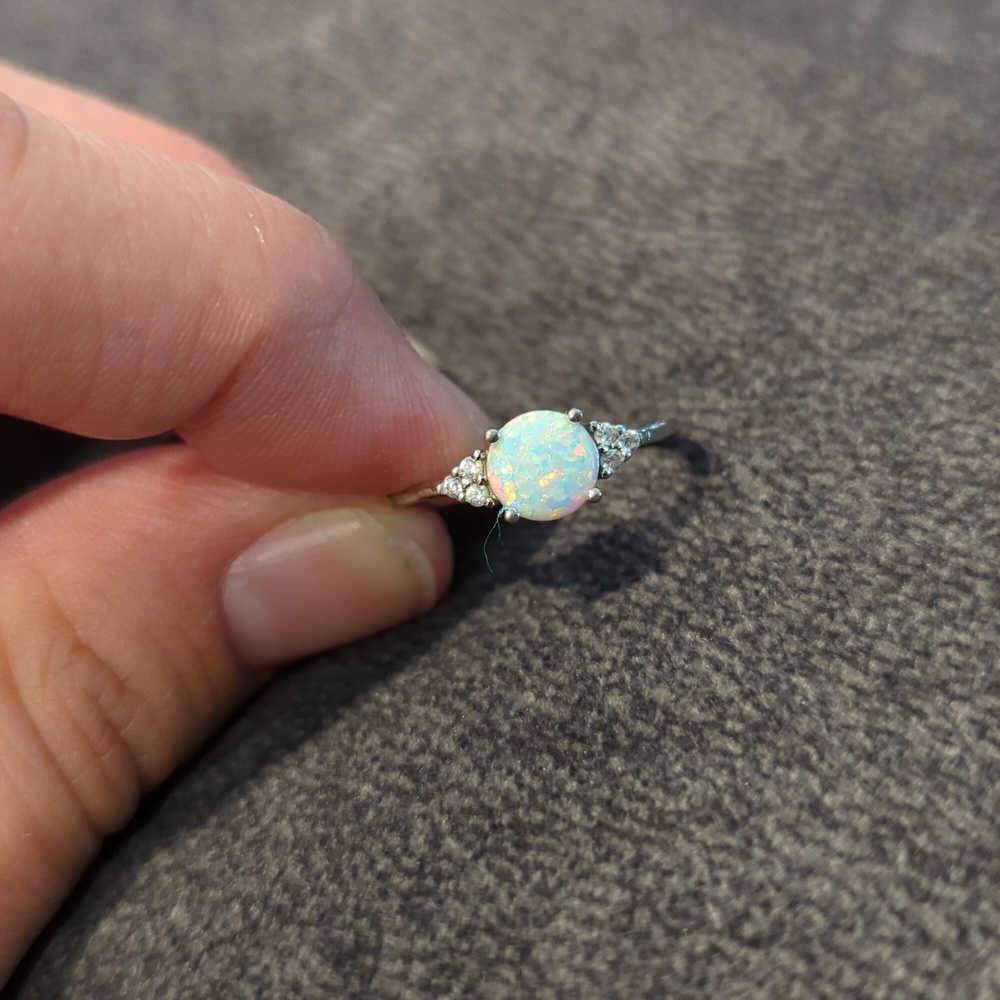 Sterling silver ring with opal, size 8